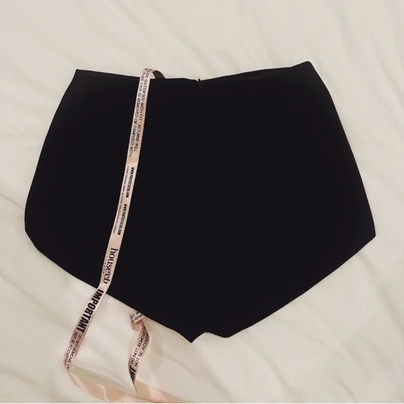 Elegant High Waist Black Women's Shorts - Picture 4 of 6